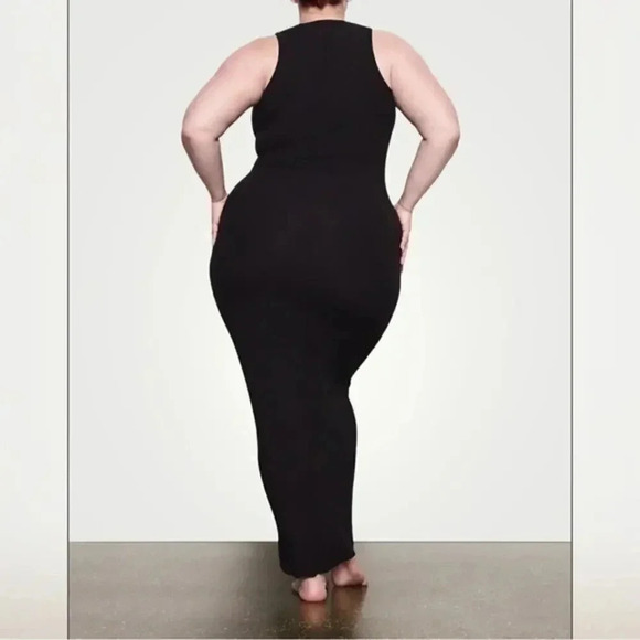 SKIMS SOFT LOUNGE SLIP MAXI DRESS B1503 - Picture 2 of 4